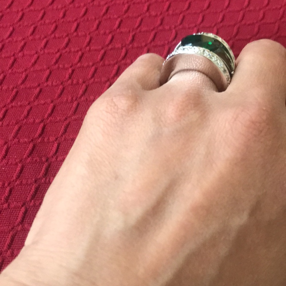 Silver Ring - Picture 14 of 14